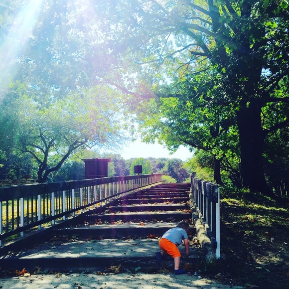 Hi!  Welcome to my closet! - Picture 3 of 4